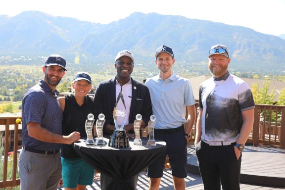 2025 Mayor’s Cup winners (left to right): Gabe Baida, Megan Leatham, Davis Tutt, and Taylor Stamp; take a picture together with Mayor Yemi